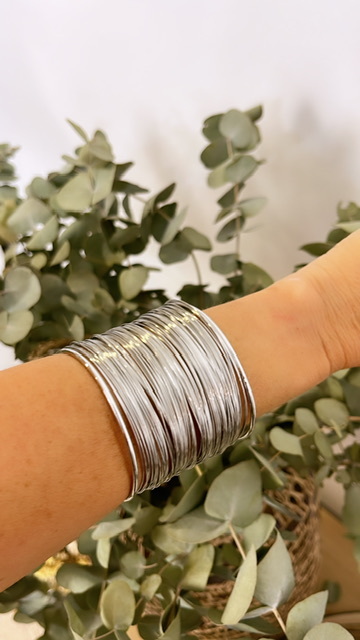Brazalete Plateado Mil Hilos
