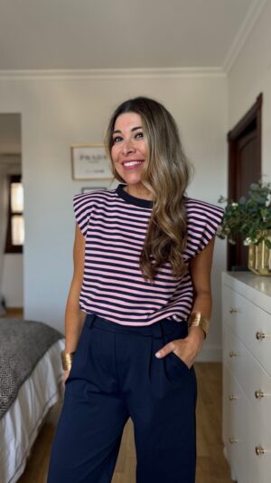 camiseta-hombreras-rayas-azul-marino-rosa