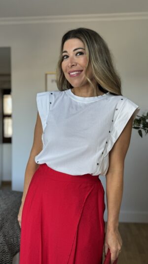 camiseta-tachas-plateadas-blanca-5